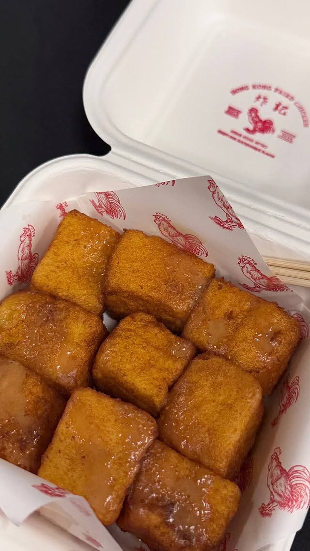 Lisa在個人IG分享高雄「炸記」迷你西多士 Photo / Instagram@lalalalisa_m