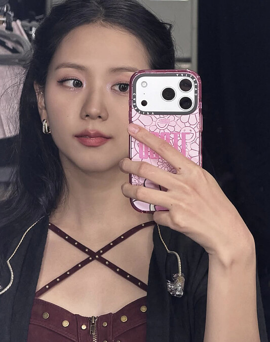 Jisoo @IG