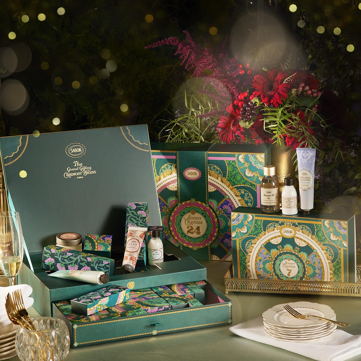 SABON 2025流光夜宴倒數月曆+7天倒數曆情境圖。