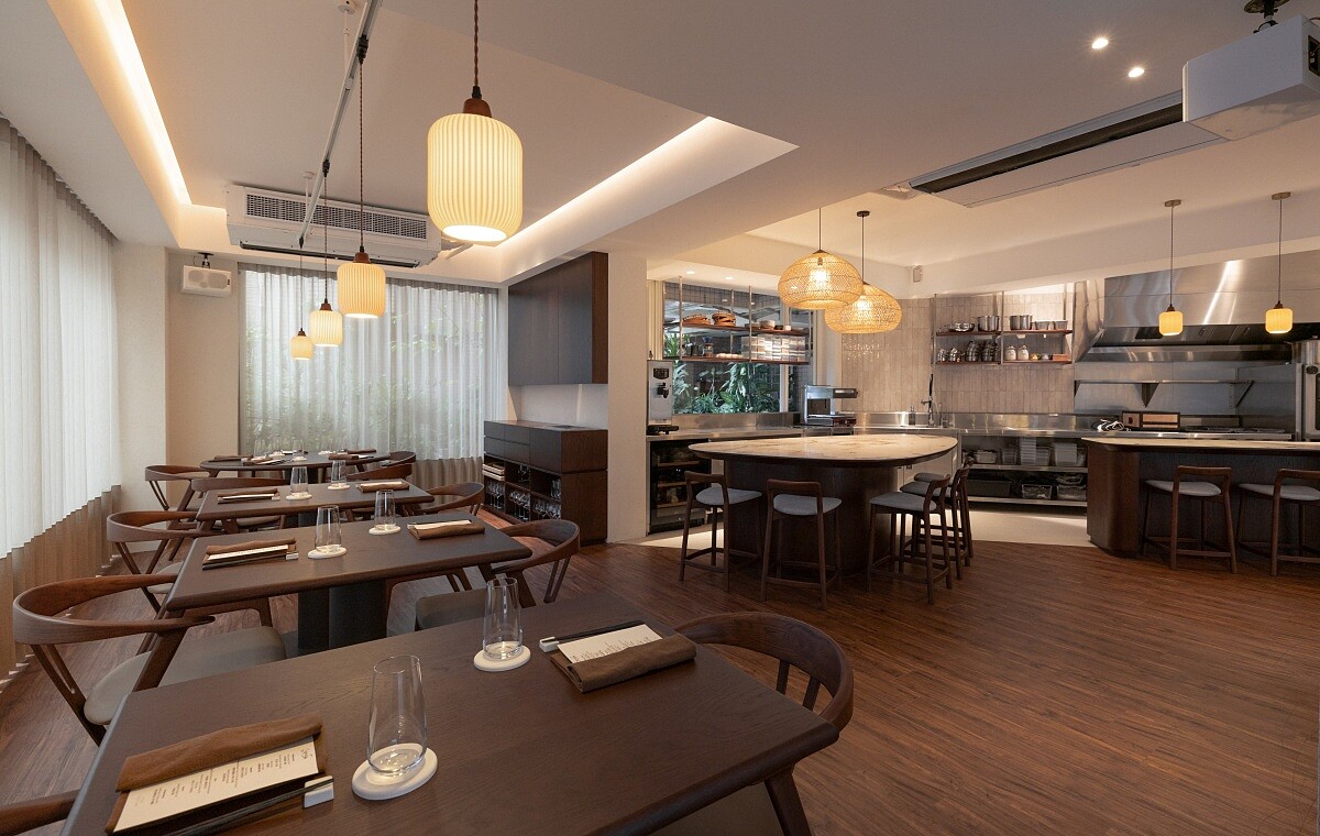 「earnestos」沒有華麗的鋪陳，也不強調 Fine Dining 的用餐氛圍，反而像是 Chef Ernest 的延伸。