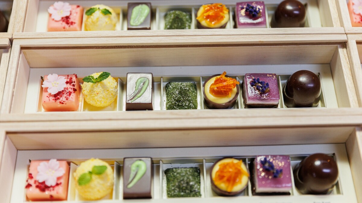 《浪漫匿名者》「彩虹調色盤」巧克力禮盒均為當天製作