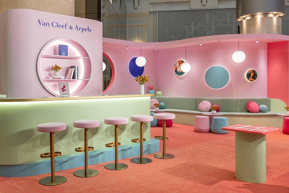 現場互動裝置體驗 (CAFE吧台提供咖啡、抹茶等飲品)