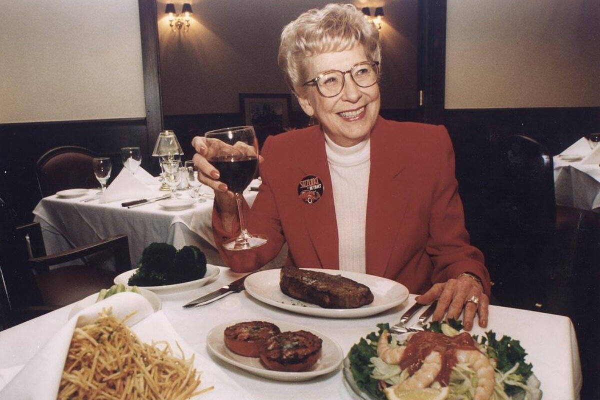 茹絲・弗特爾（Ruth Fertel）女士。