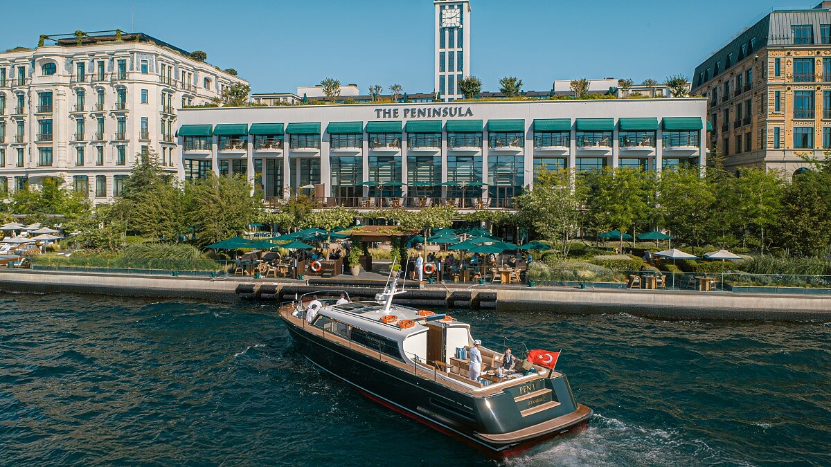 當抵達成為一場奢華儀式：「半島酒店」串連勞斯萊斯、直升機與遊艇華麗開啟非凡旅程