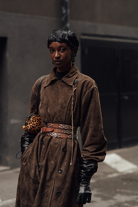 麂皮外套穿搭範例：復古摩登派