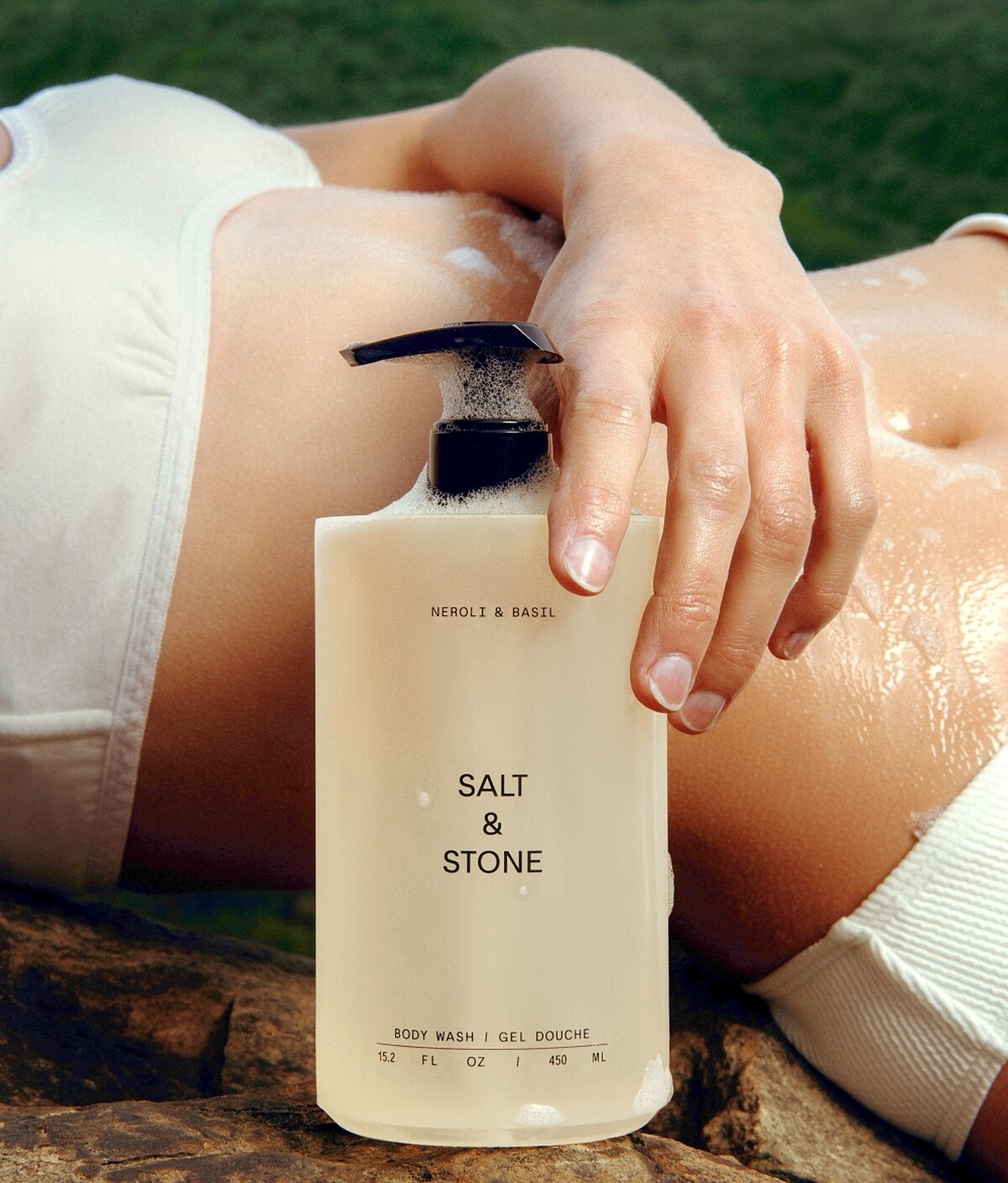 SALT & STONE玻尿酸保濕潔膚露-紫蘇橙花450ml，NT1,100