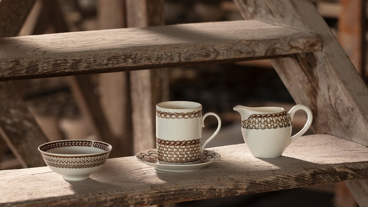 Loro Piana 用針織工藝打造餐盤：以「Punti a Maglia」系列重新定義餐桌上的優雅