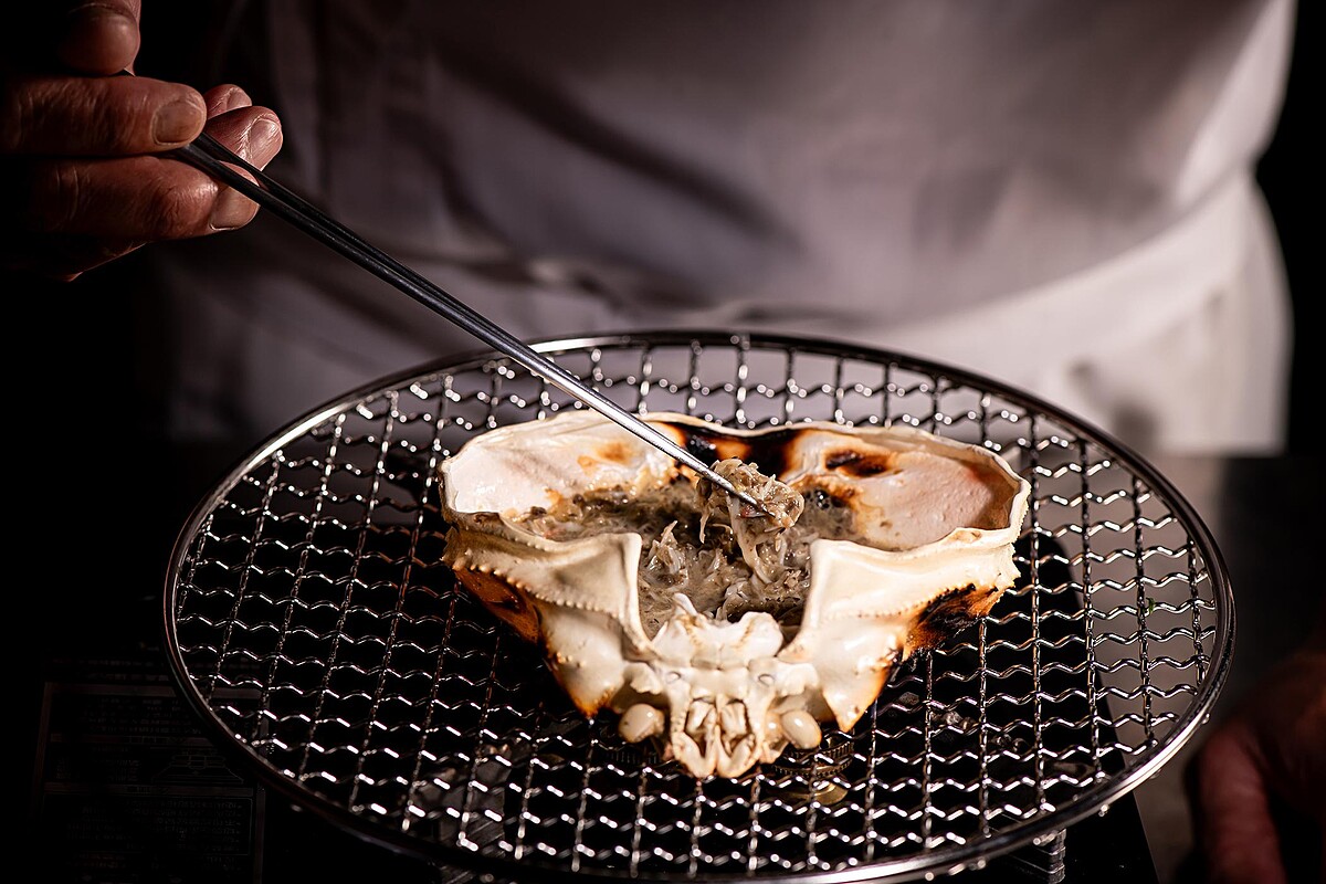 blu koi 蟹肉甲羅燒。