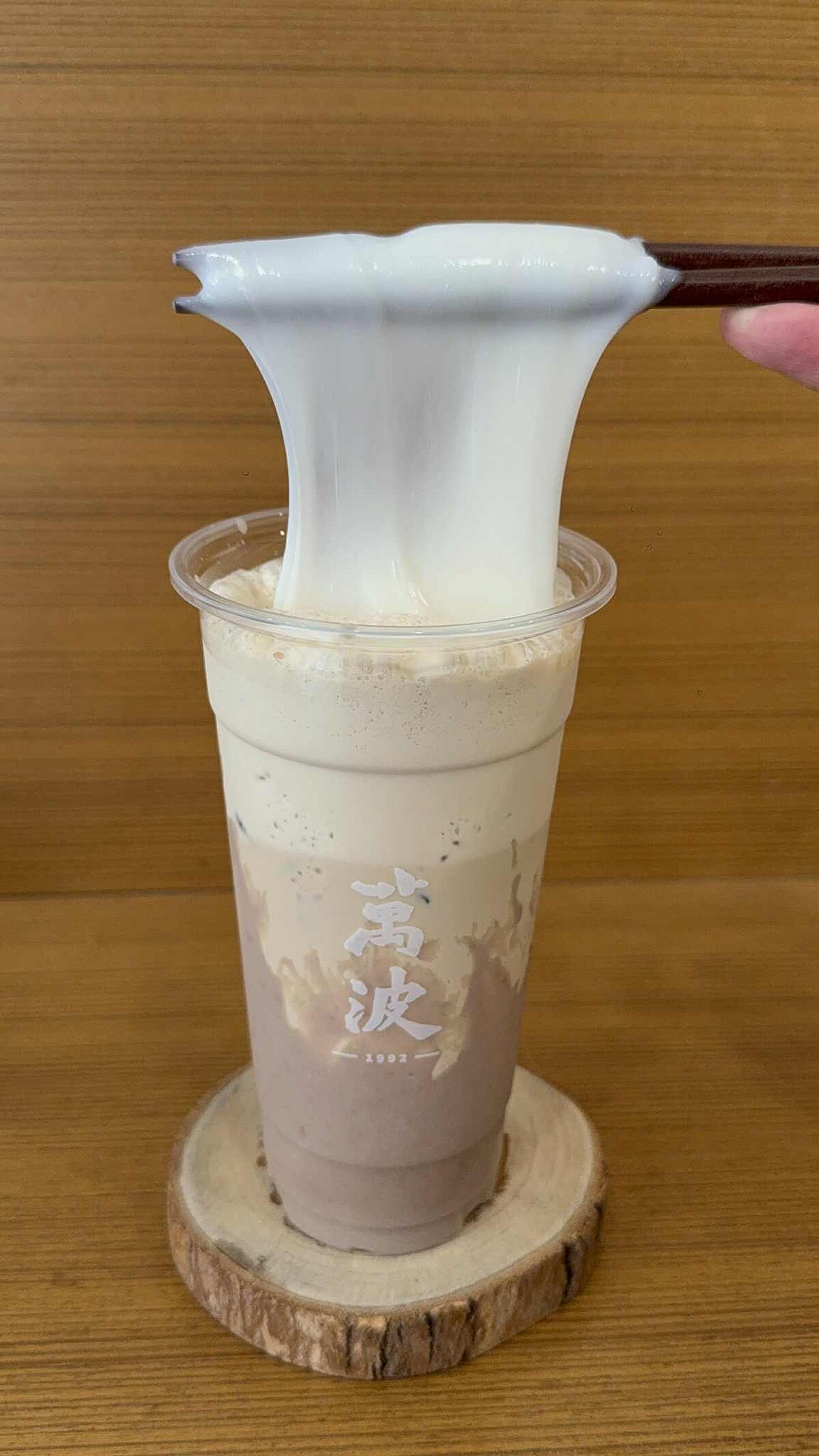 《萬波》米麻糬芋泥奶茶 Photo / R