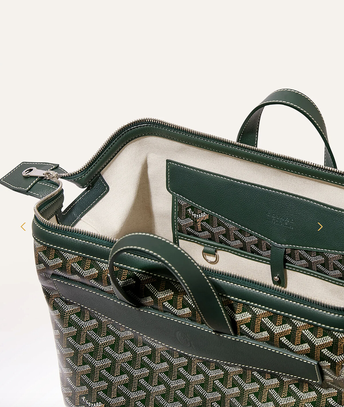 Goyard限量Cisalpin後背包容量很大，上班度假都適用。