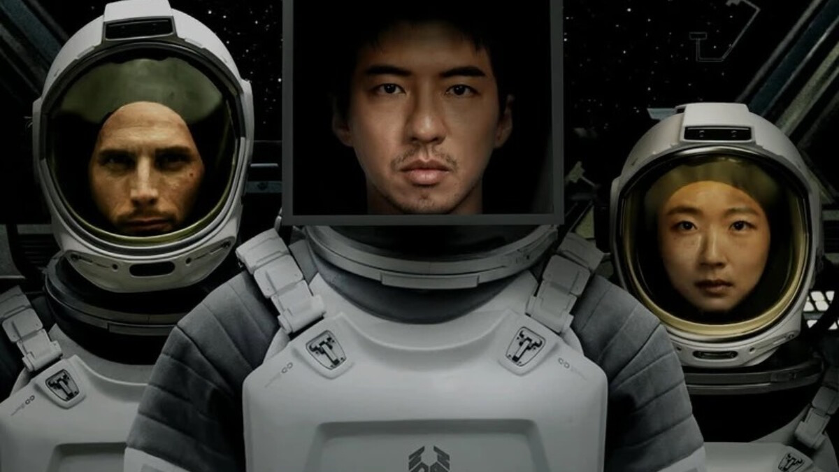 《黑盒子》分集劇情，他購買別人時間續命，萬年以來，歲月在她身上留不下痕跡，見證萬物興盛、衰敗，親人誕生與離開。