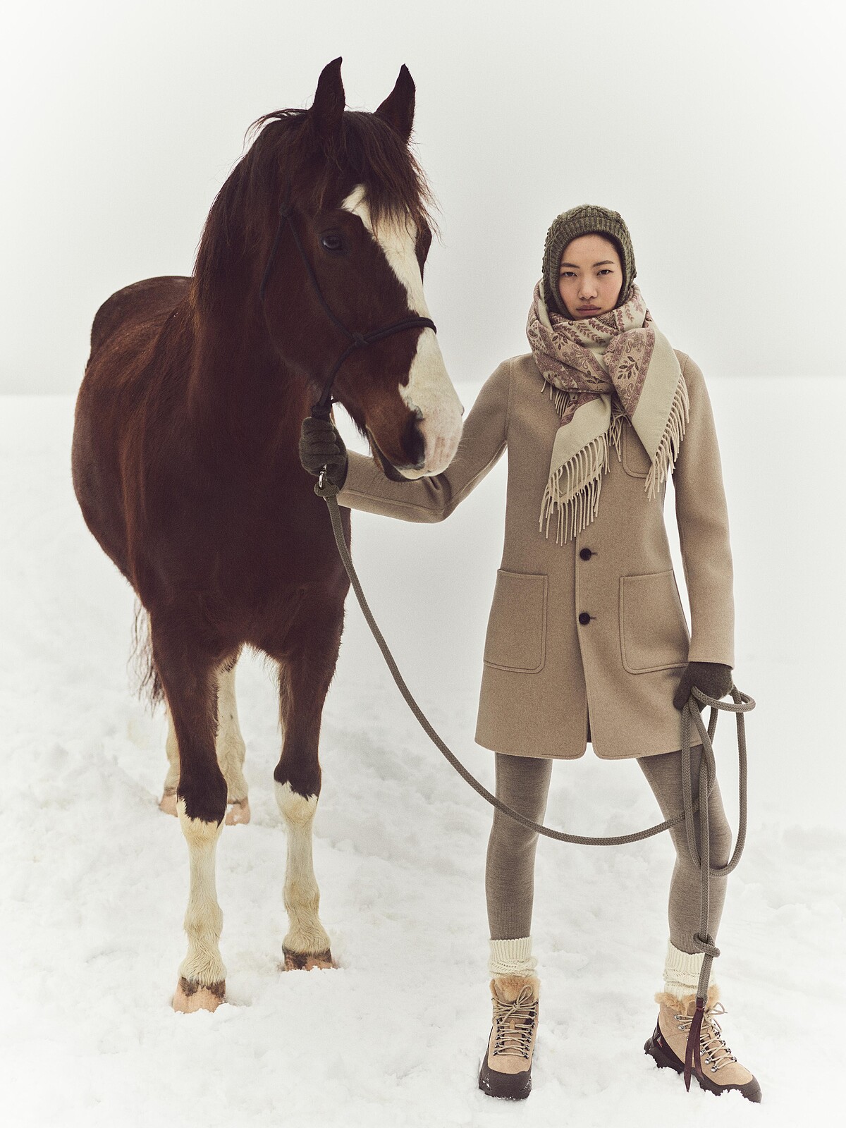 Loro Piana 以極致面料聞名於世，今年秋冬推出節日與滑雪系列。