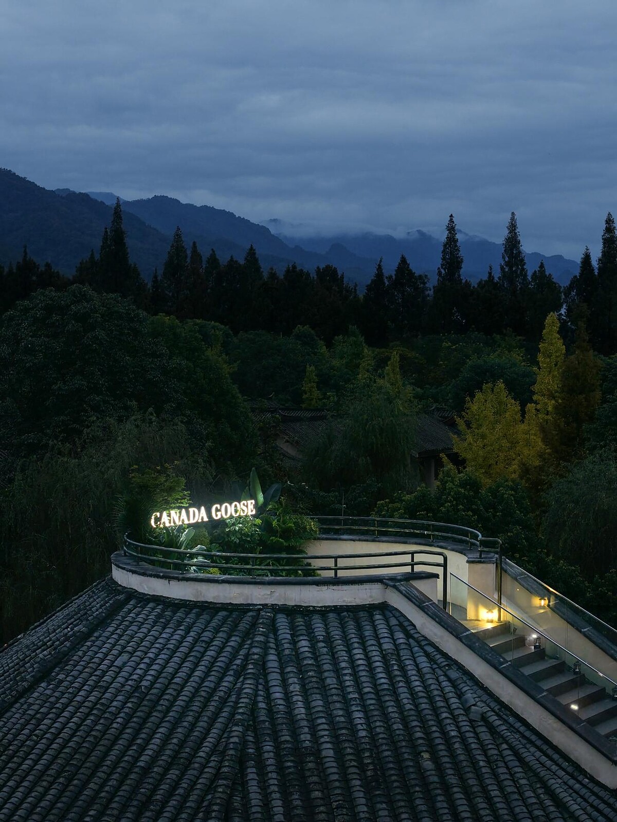 六善青城山酒店宛如遠離塵囂的仙境，清幽又充滿靈氣。