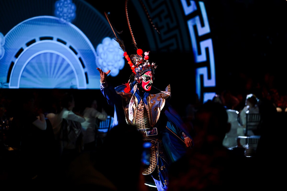 晚宴表演還有精彩的川劇變臉。