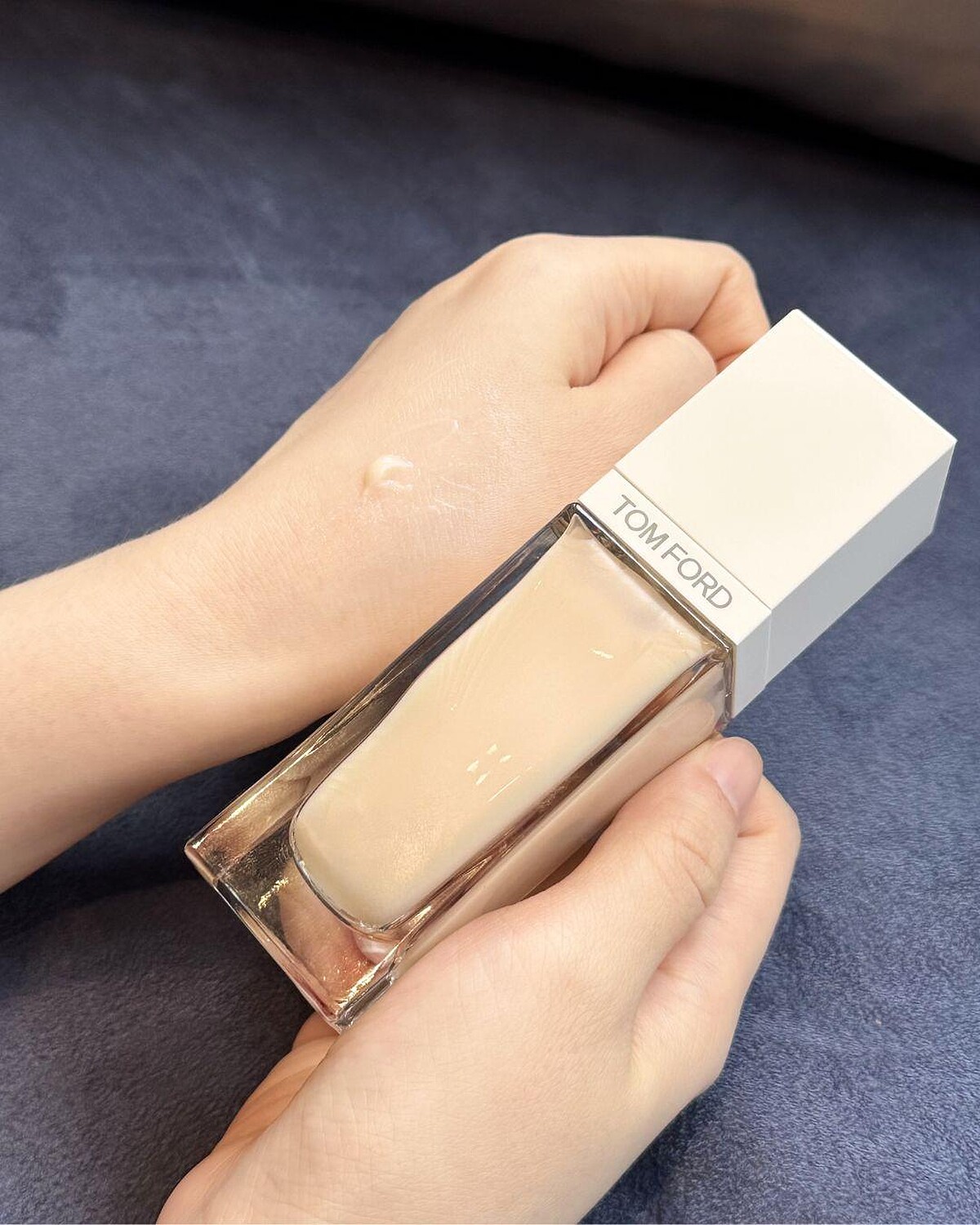 TOM FORD 太陽親吻限量妝前亮澤提亮露