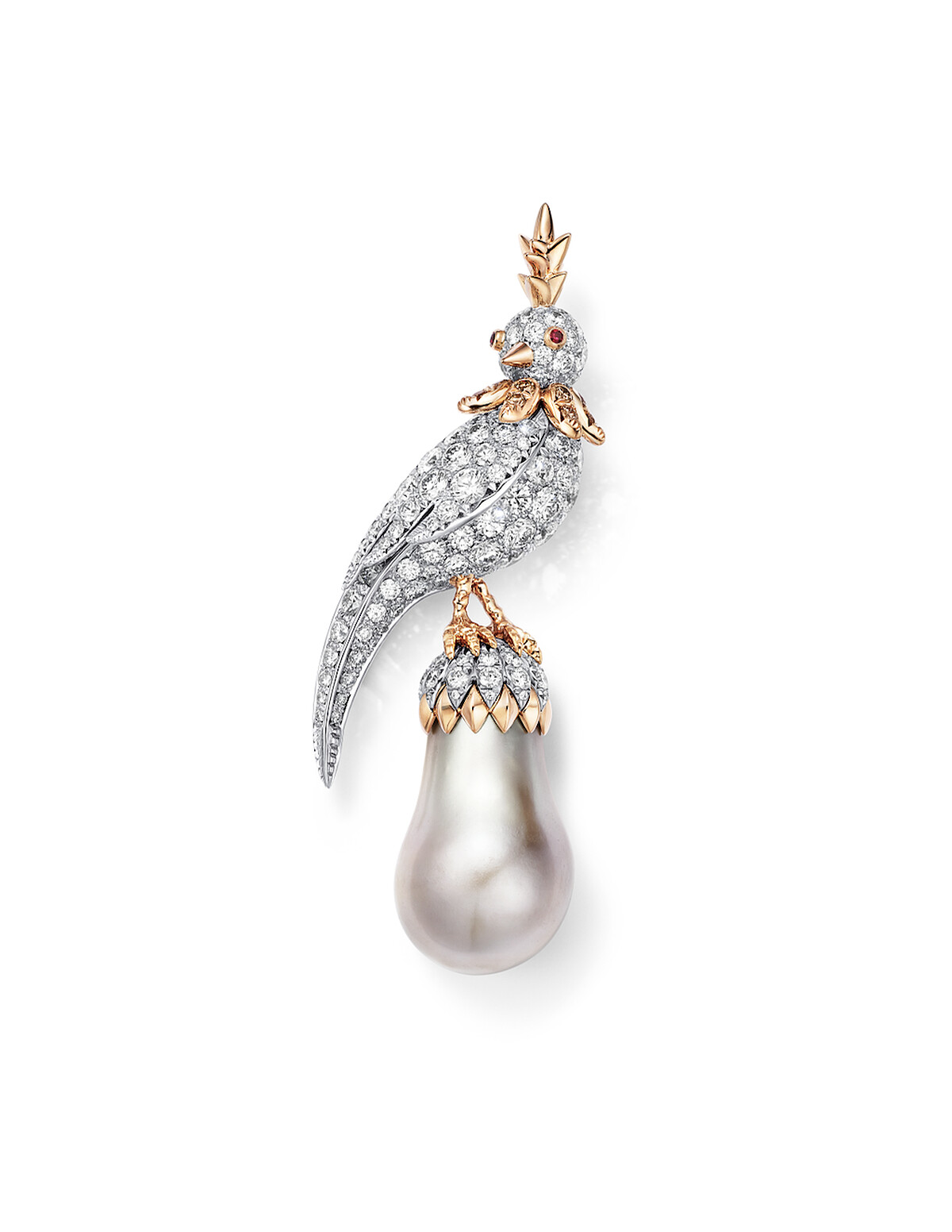 Jean Schlumberger by Tiffany 珍珠石上鳥胸針_18K玫瑰金及鉑金鑲嵌淺灰色水滴形天然海水珍珠，香檳色鑽石，鑽石及紅寶石（約價1.3億台幣，為本次展出珍珠石上鳥系列中最高價作品）