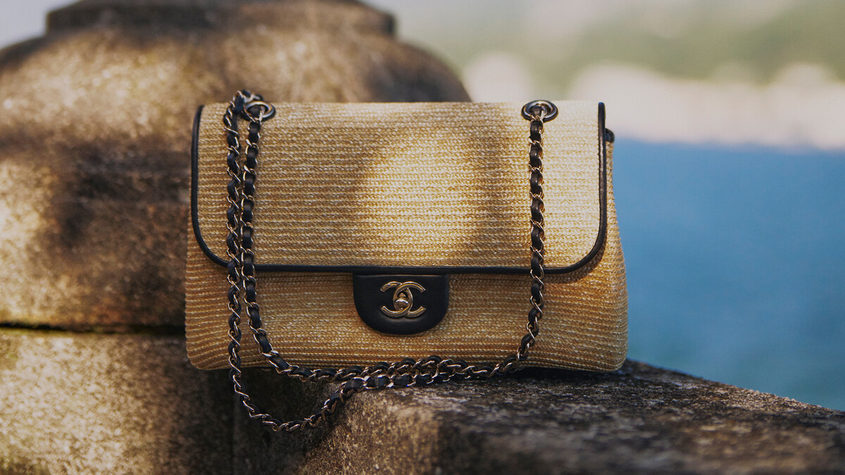 CHANEL 2025/26 Cruise 度假系列最新廣告。