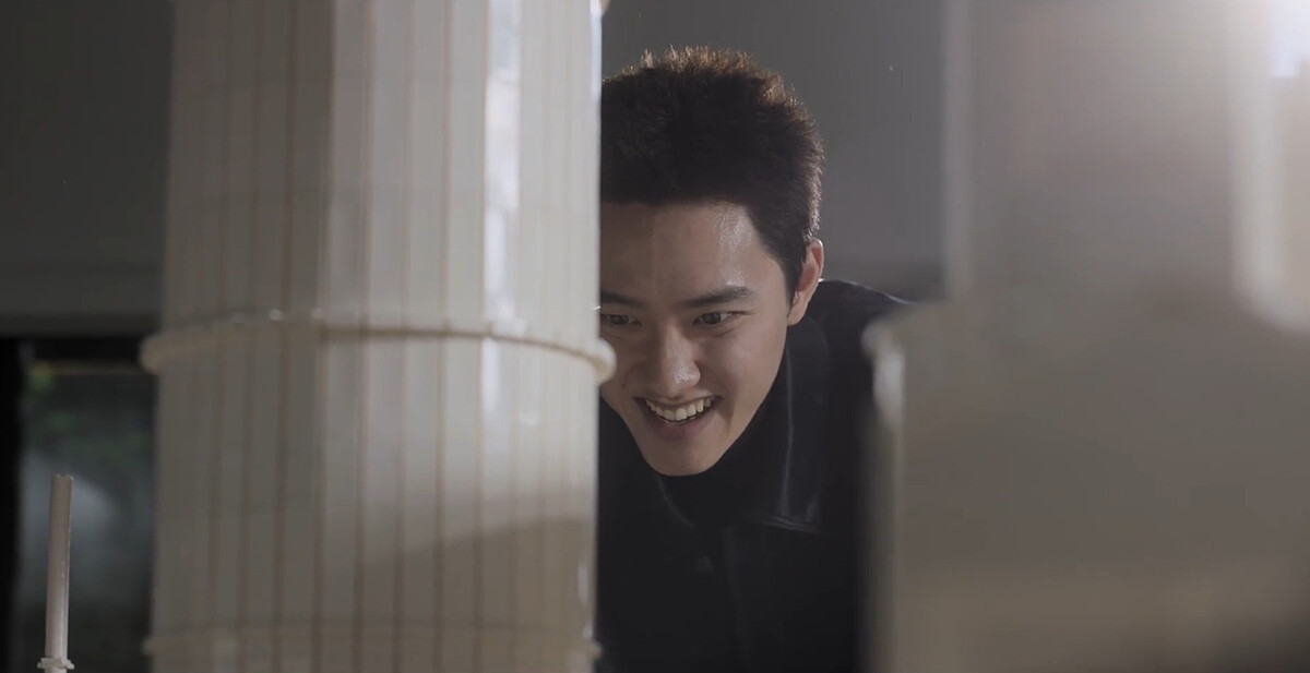 都敬秀詭笑到爆露青筋