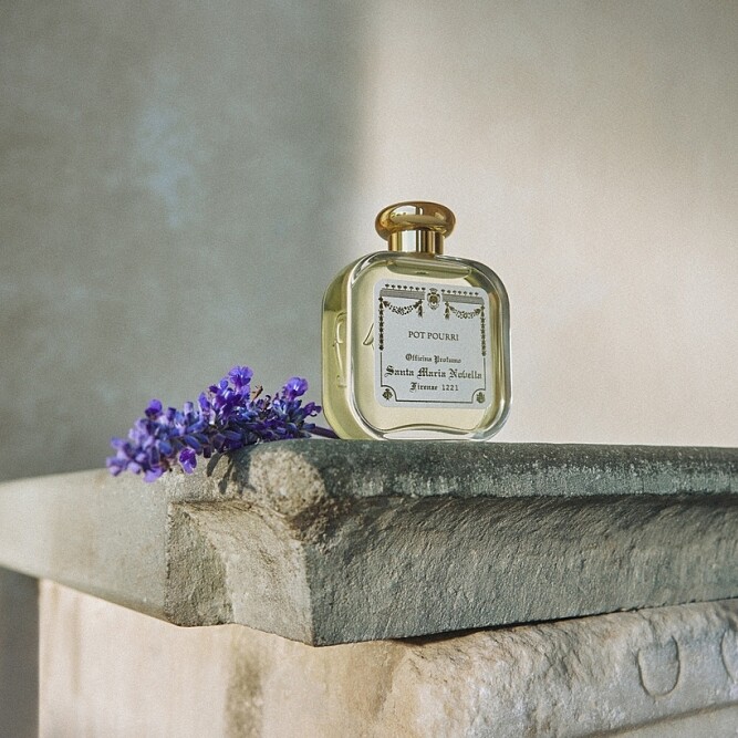 Santa Maria Novella(SMN) Fresia純淨小蒼蘭香水50ml，NT3,450、100ml，NT5,080