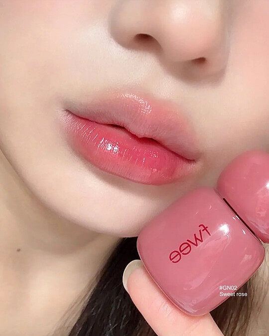 fwee 玫瑰心動鎖色唇露 #GN02 sweet rose