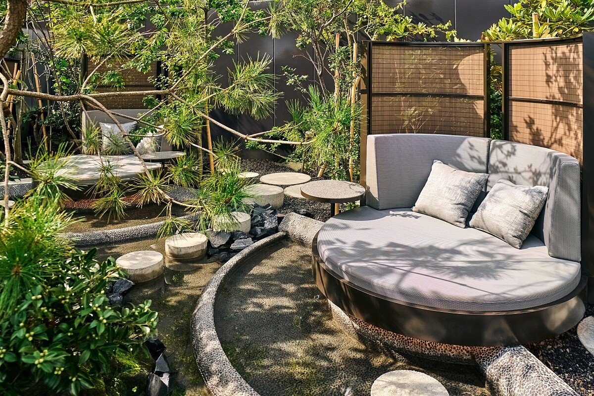 同時也是足湯空間。