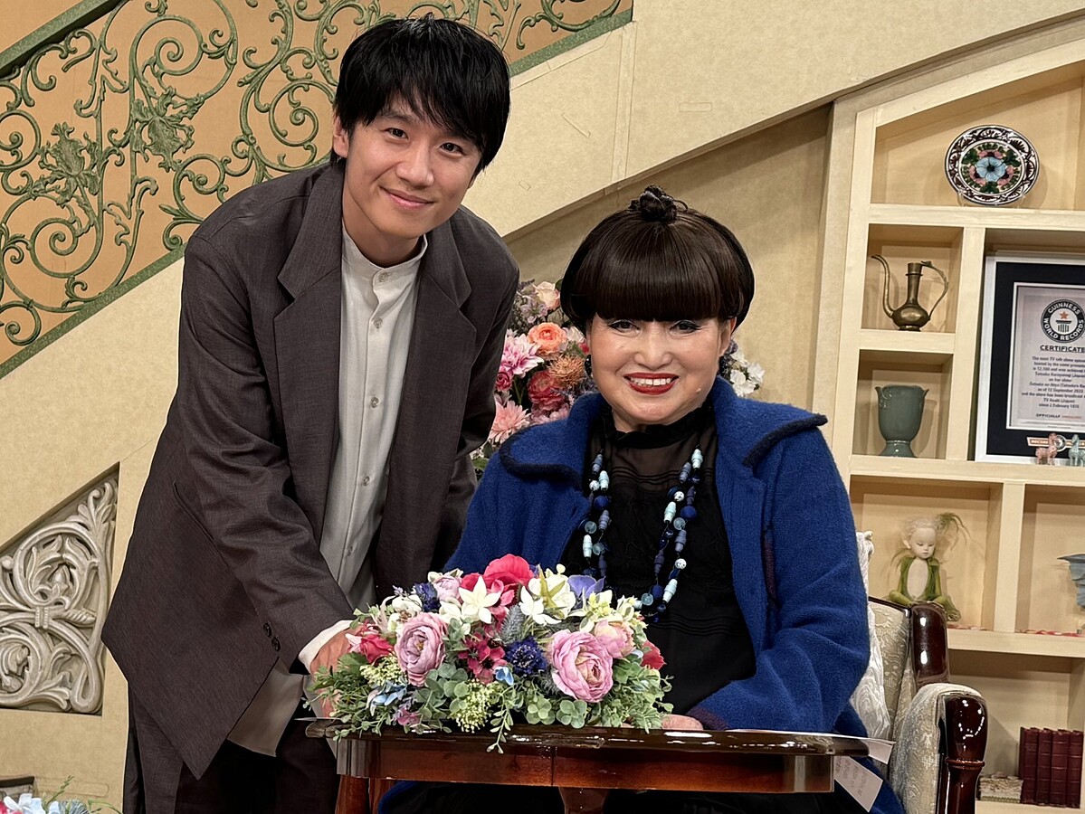 風間俊介接受主持人黑柳徹子訪問時，表示自己很愛搭飛機，對航空公司「會籍修行」樂在其中。