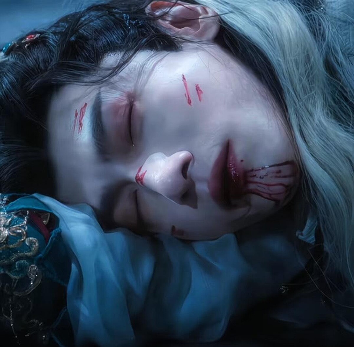 羅雲熙劇中被刺昏倒的演出，獲麻醉專科醫師讚賞。