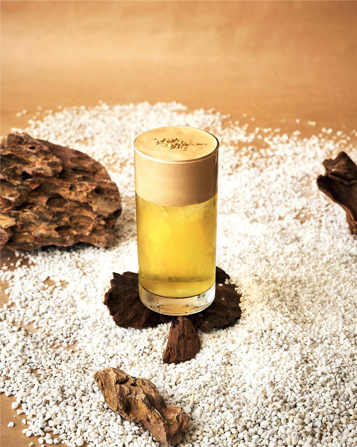 青山的蕎麥奶蓋玄米茶（圖片來源／青山官網）