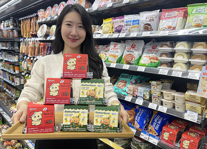 因應節慶蛋糕需求，GS25也與버터베어（Butter Bear）和깜자（Gamza）推出聯名的迷你蛋糕（圖片來源／GS25）