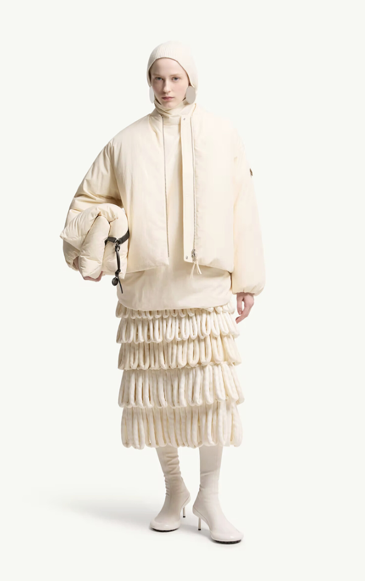 Moncler 與 JIL SANDER 攜手呈獻全新系列。