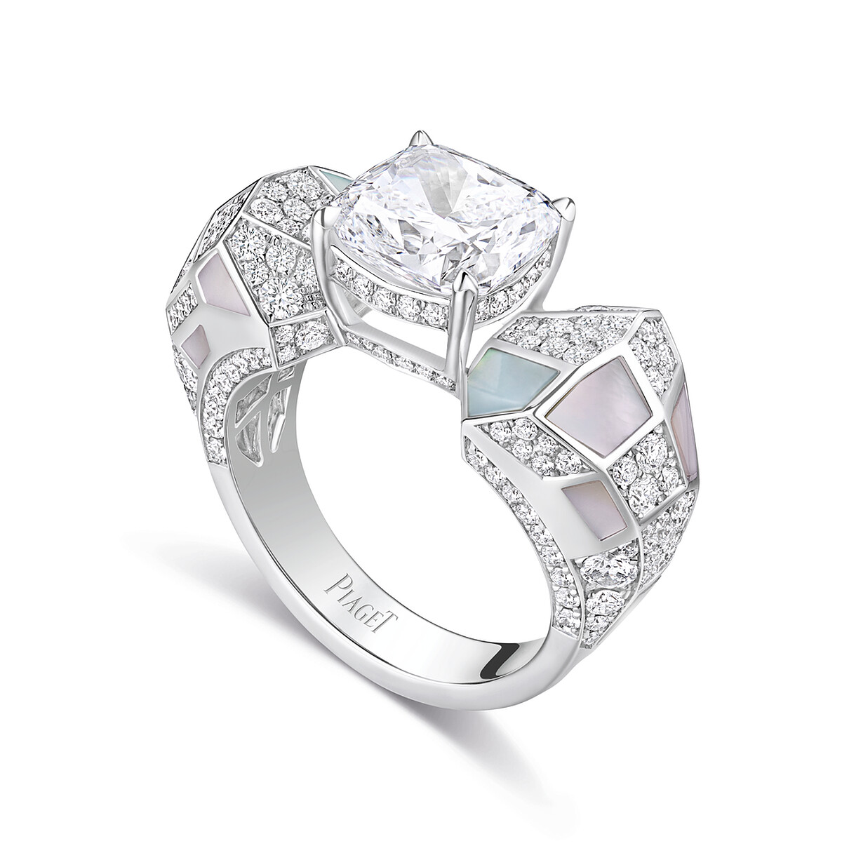 Metaphoria 頂級珠寶系列 18K 白金鑽石珍珠母貝戒指 18K 白金、鑲嵌單顆枕形切割 D VVS2 美鑽，重約 3.51cts、194 顆圓形 切割美鑽，總重約 1.43cts、粉色及白色珍珠母貝。