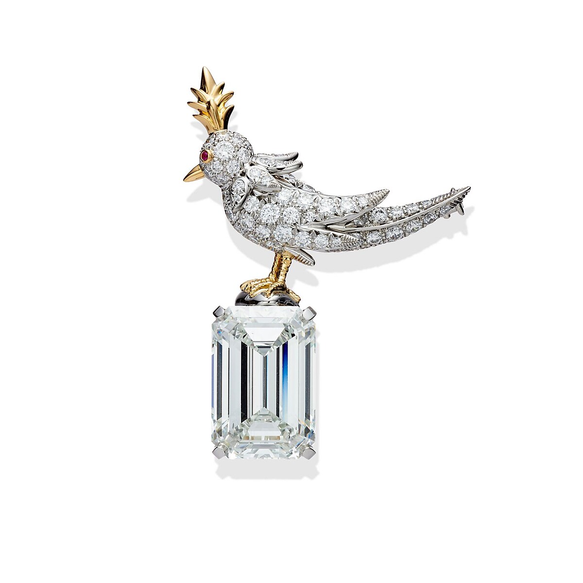 Tiffany 石上鳥高級珠寶系列胸針_鉑金與黃 K 金鑲嵌主石逾 17 克拉的祖母綠切割鑽石及 粉色藍寶石眼與鑽石 約 NT$ 82,950,000