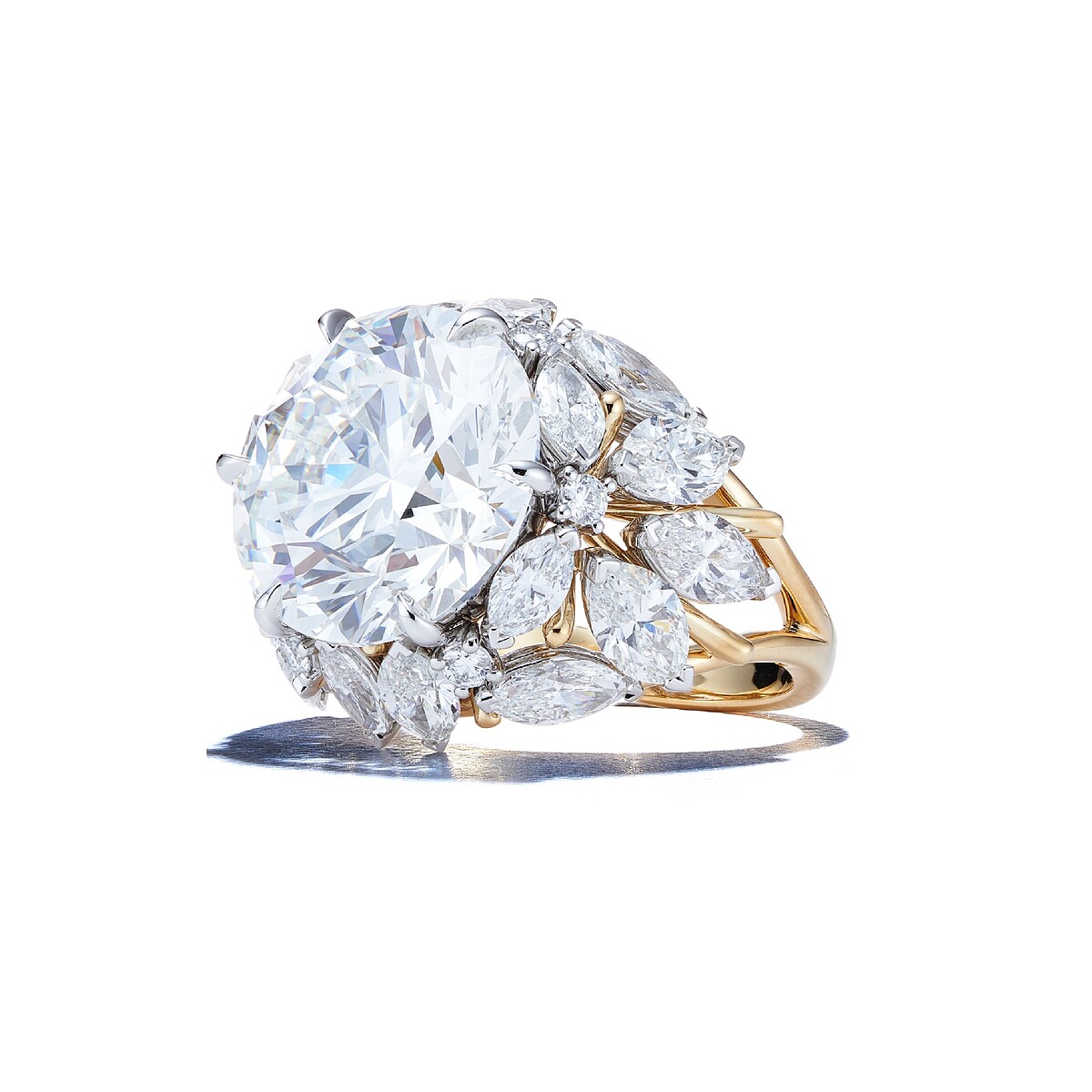 Jean Schlumberger by Tiffany 高級珠寶系列鑽石戒指_鉑金與黃 K 金鑲嵌主石逾 10 克拉鑽石 與鑽石戒指 約 NT$ 62,360,000