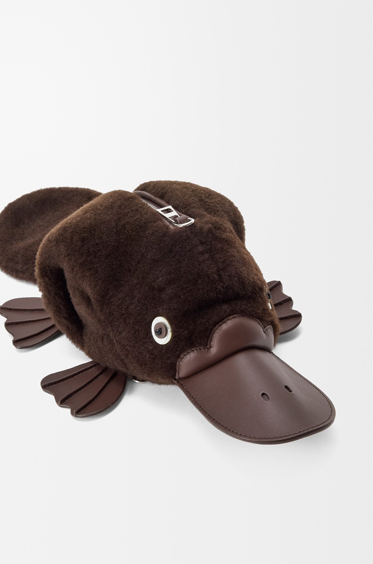 鴨嘴獸包包，NT73,000。