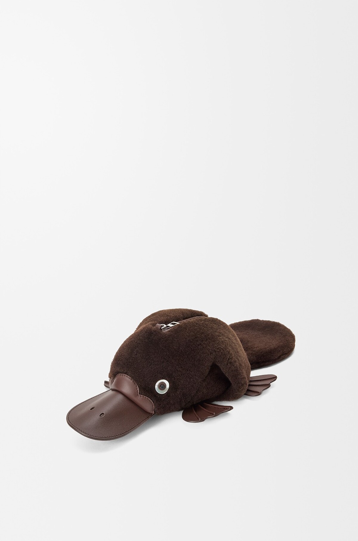 鴨嘴獸包包，NT73,000。