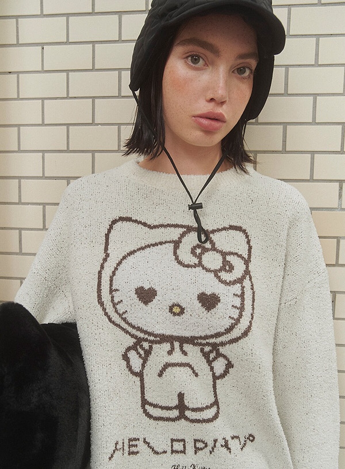 HELLO KITTY 人物造型珊瑚絨上衣 NT.1,490