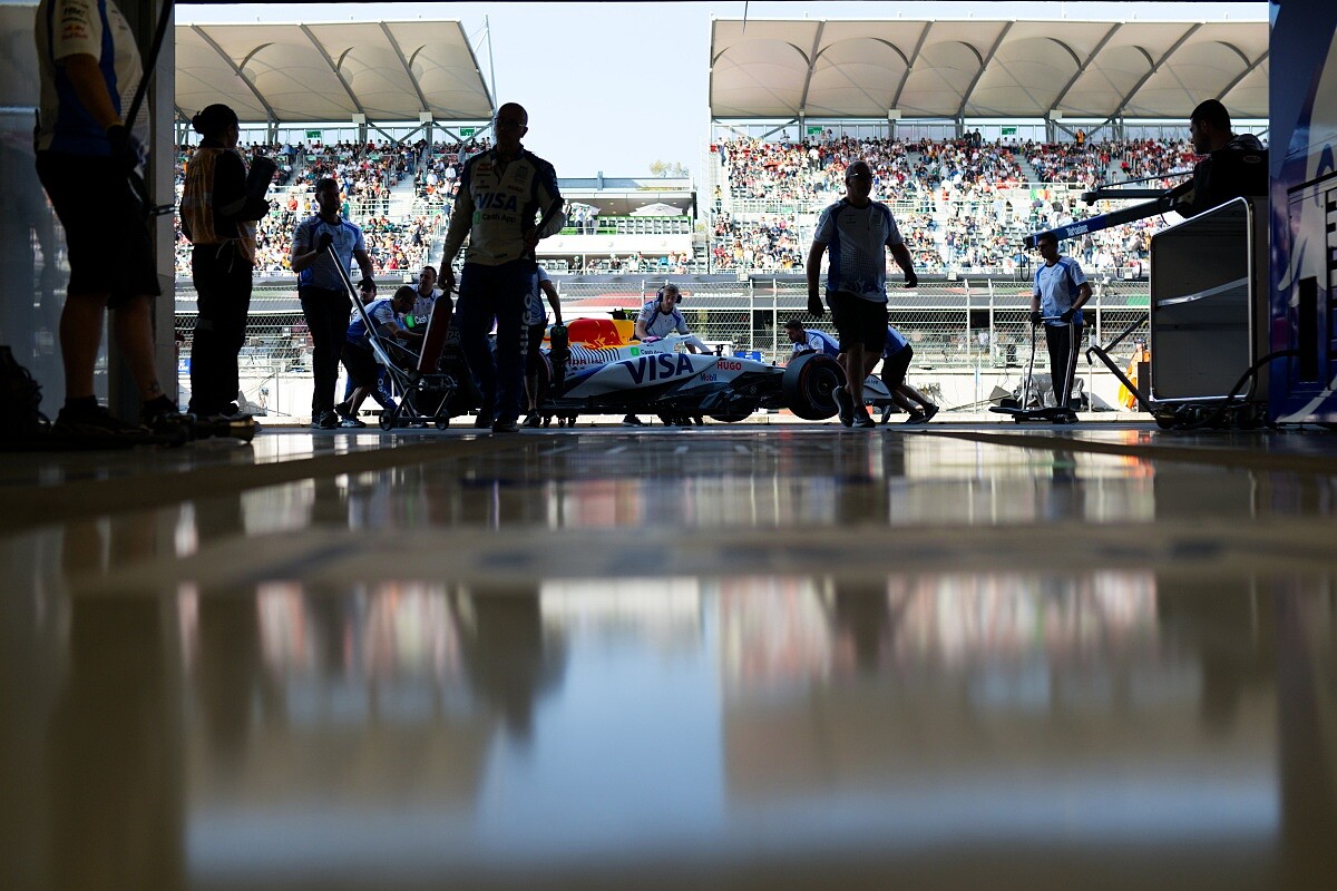 雖然車手是主角，但勝負是整個車隊一起努力才可以獲得的。