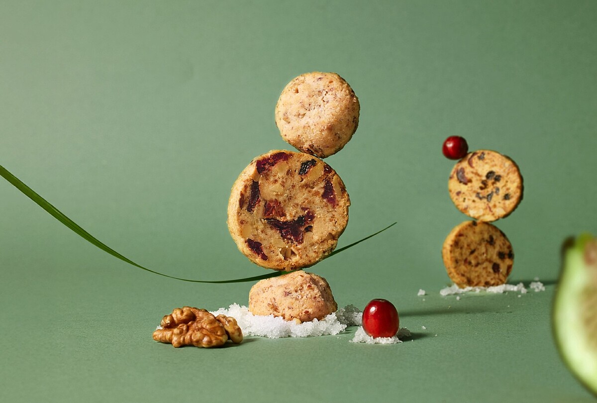 「什錦水果餅乾」及「胡桃酥球」為Aunt Stella 詩特莉冬季禮盒限定口味。