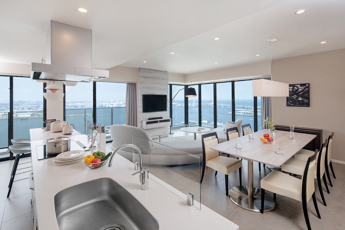 三房的「OMO House Corner Suite」提供更完整的生活空間。