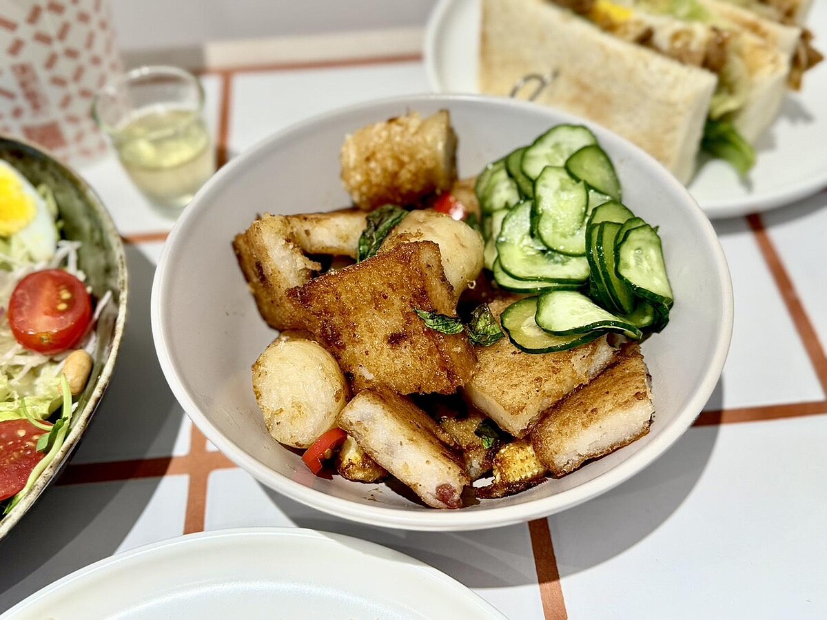 福來早餐招牌：熱炒蘿蔔糕尬米腸