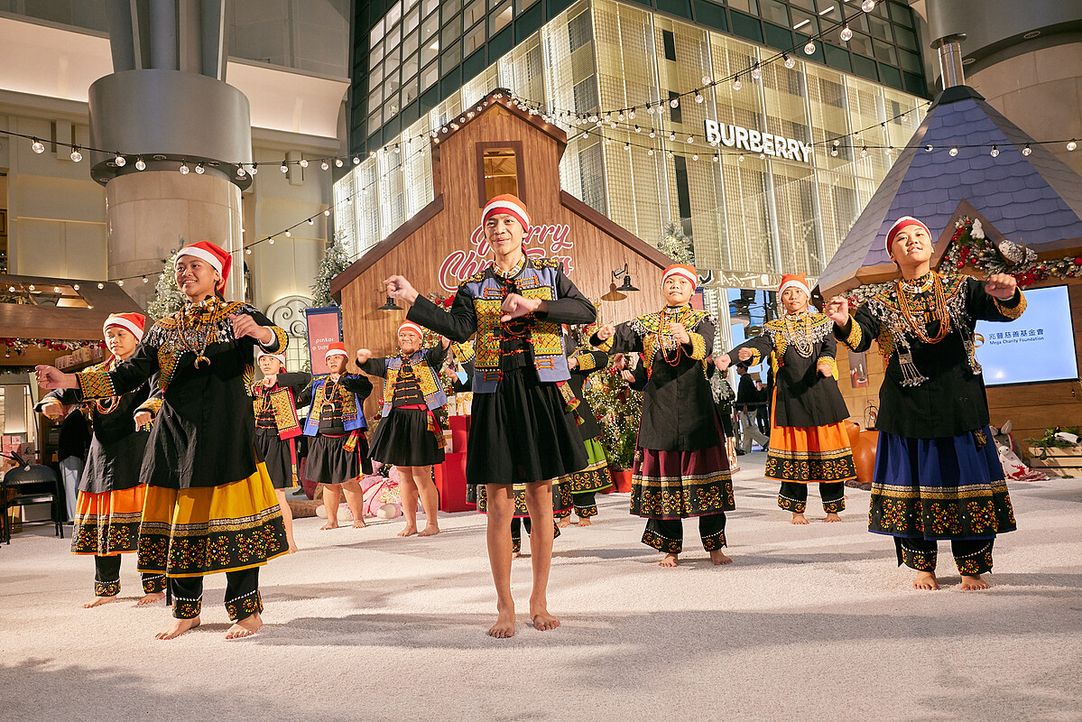 東元科技文教基金會-彩虹古謠隊。