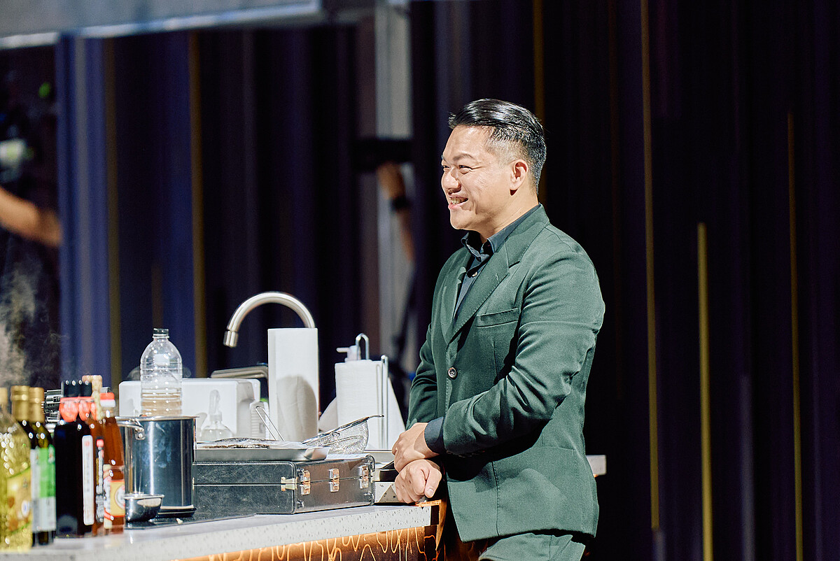 Chef Kai 對節目的投入遠超過一般評審。