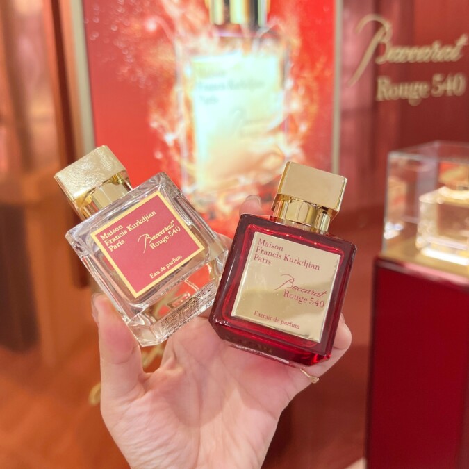 Maison Francis Kurkdjian (左) Baccarat Rouge 540水晶之燄淡香精、(右) Baccarat Rouge 540水晶之燄香精。