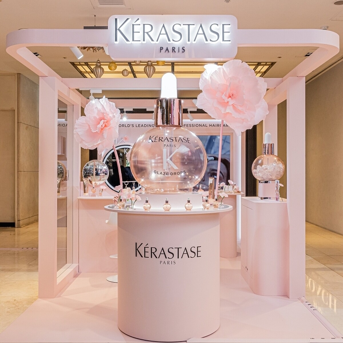 巴黎卡詩釉光女孩俱樂部。