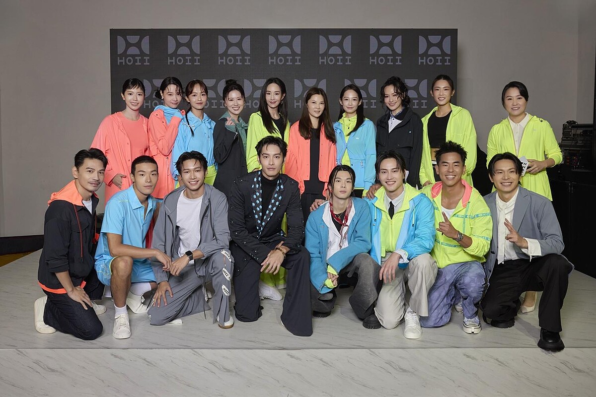 HOII創辦人林少萍與多位藝人嘉賓於「2026 熙怡」系列新品發表會同台亮相，展現品牌光能時尚魅力，活動現場星光熠熠。( 圖 / HOII后益提供 )