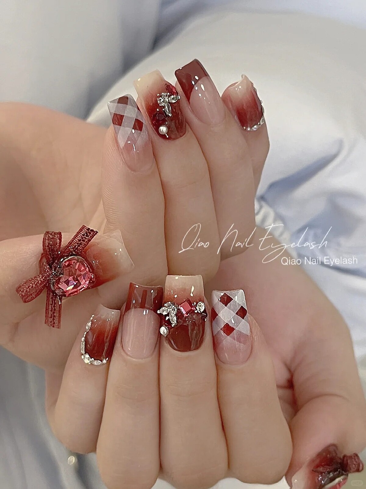 獅子座美甲範本(Photo/小紅書@Qiao Nail Eyelash)。