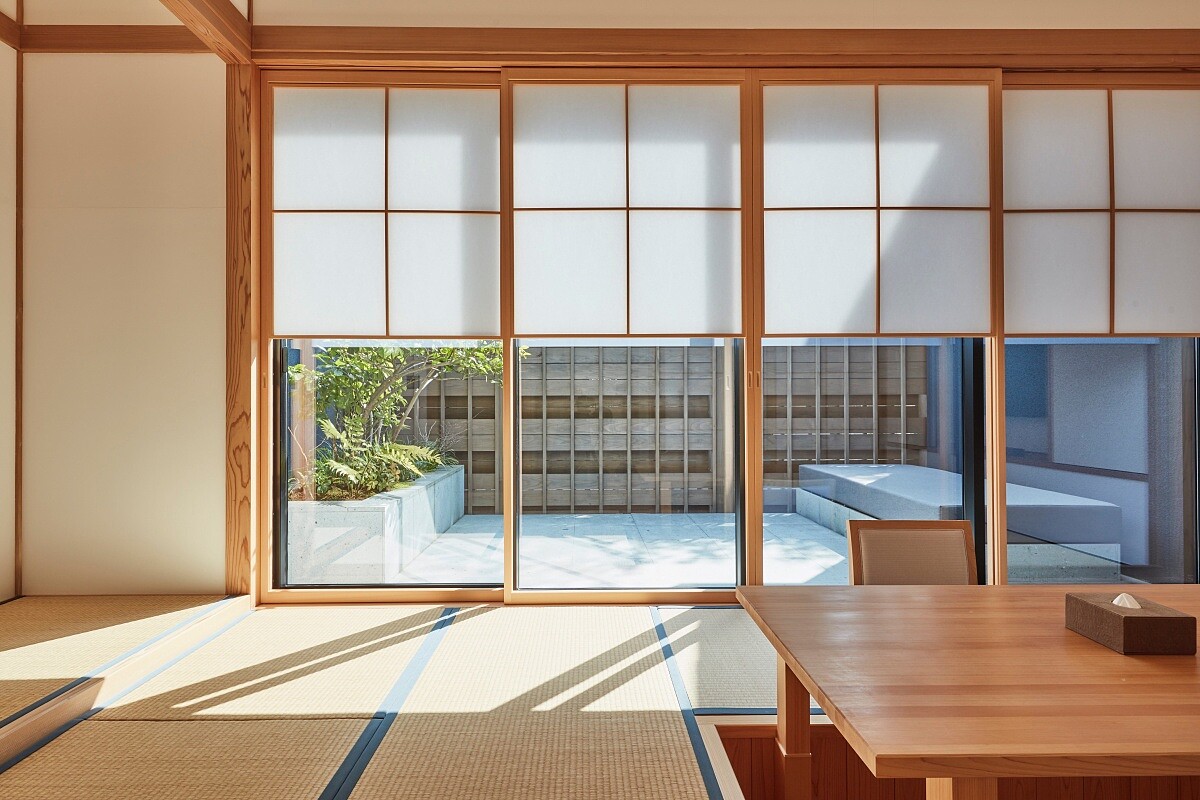 二樓「Suzumi」則擁有私人陽台。