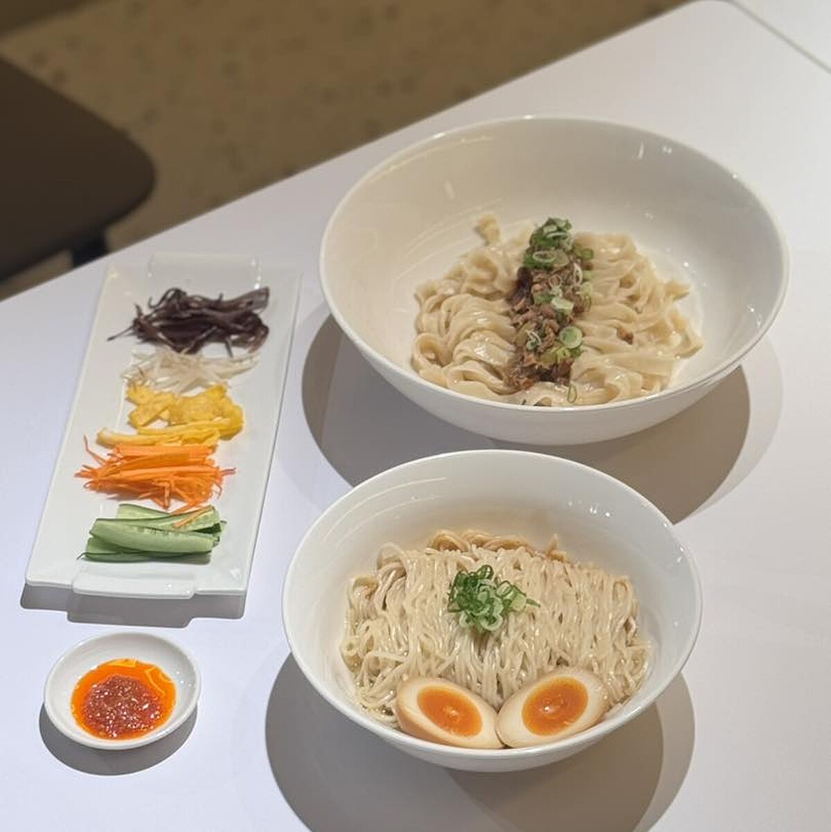 「孫麵店」兩款招牌麵食套餐（圖片來源／@新光三越 台北信義新天地 FB）