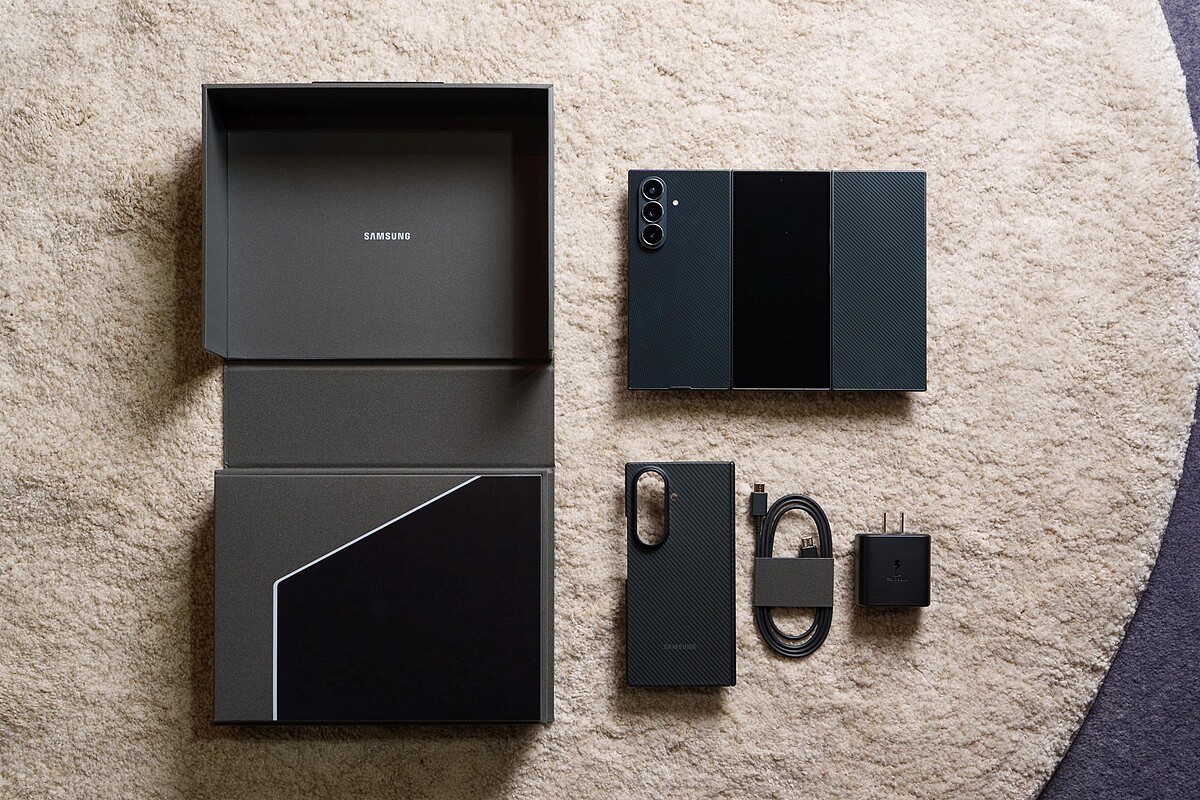 三星Galaxy Z TriFold