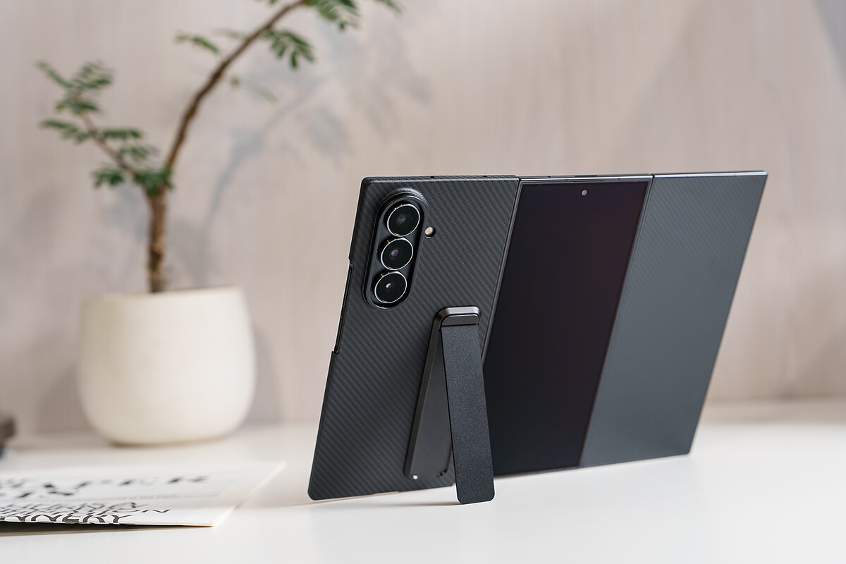 三星Galaxy Z TriFold